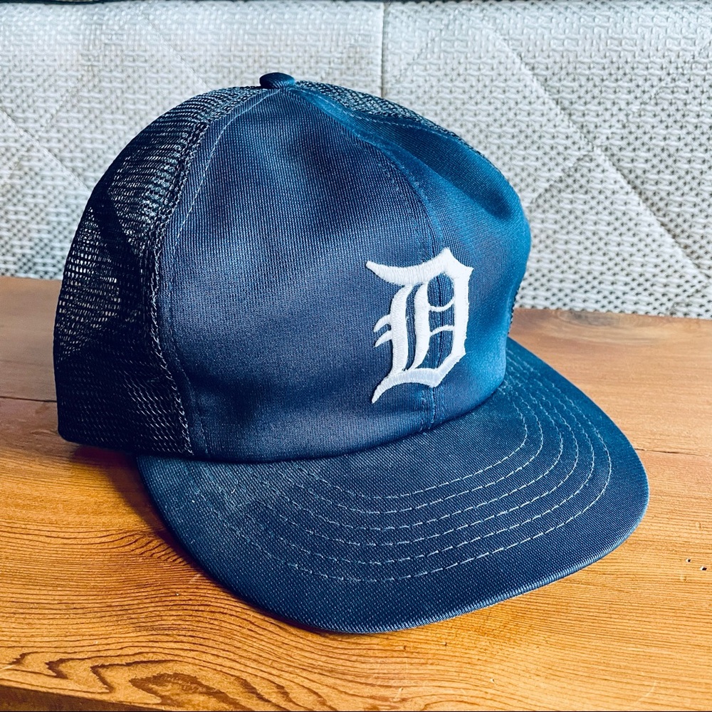 Vintage Detroit Tigers Mesh Trucker Hat